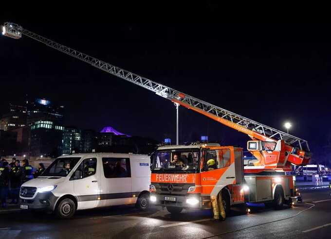 Berlin Mitte knife attack: Police arrest suspect following stabbing at Holocaust Memorial