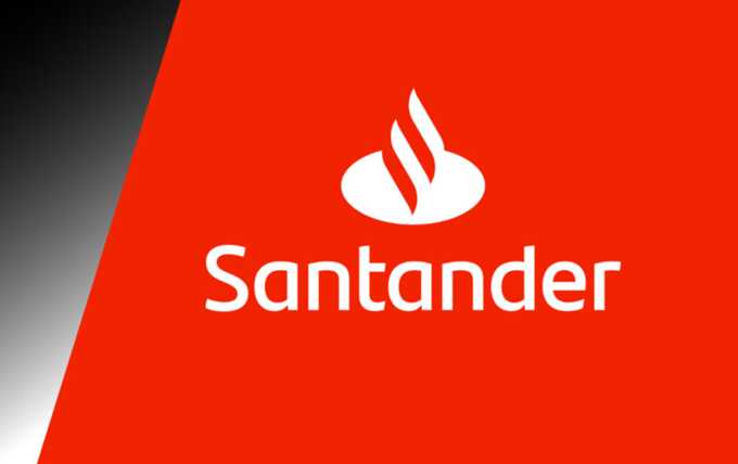 Hundreds of Santander customers in UK hit by banking problems