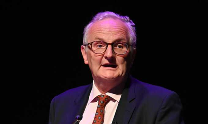 Ex-minister defends VIP contract lane despite admitting ‘one or two crooks’