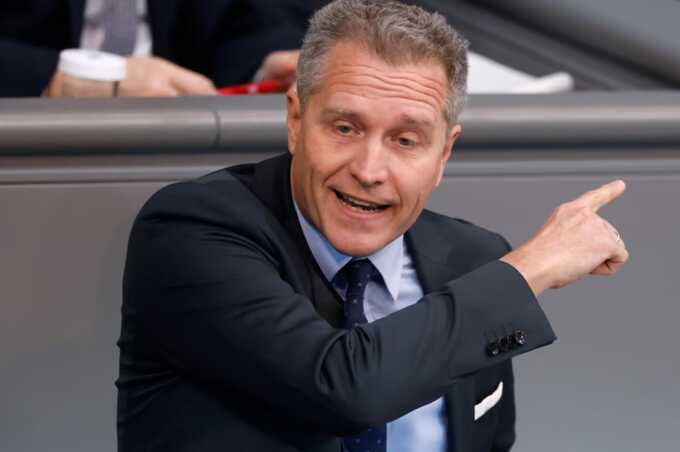 German far-right MEP faces probe over Nazi imagery and Russian ties