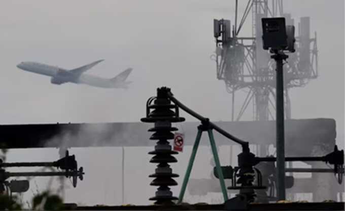 Heathrow warned about power issues days before fire shut down airport