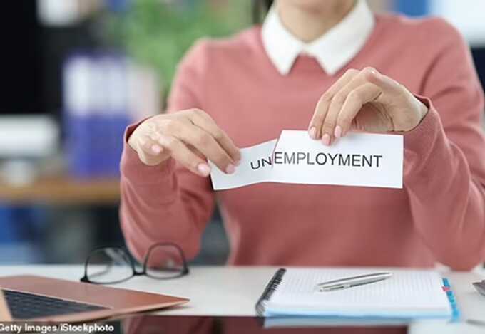 UK job vacancies fall to lowest level in nearly four years