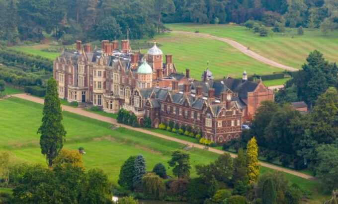 Mysterious drones in the sky over Sandringham during Zelensky’s visit: flight ban imposed