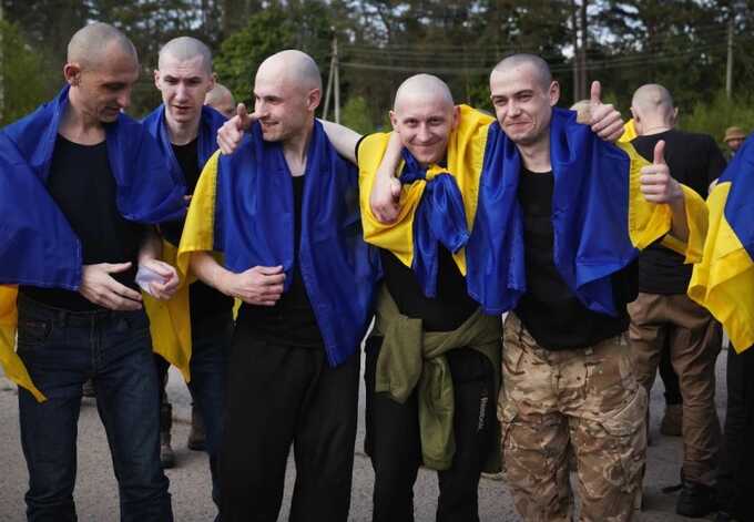 Ukrainian soldiers coming home thanks to POW swap in May 2025. Pic: t.me/V_Zelenskiy_official