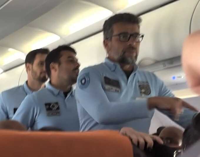 Drunken British party forces easyJet flight to land in Portugal