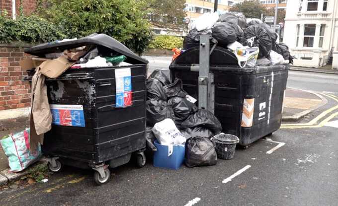 “Battle over bins”: union-government conflict escalates in Brighton