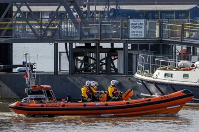 Police boats and lifeboats are searching for the child (Picture: George Cracknell Wright)