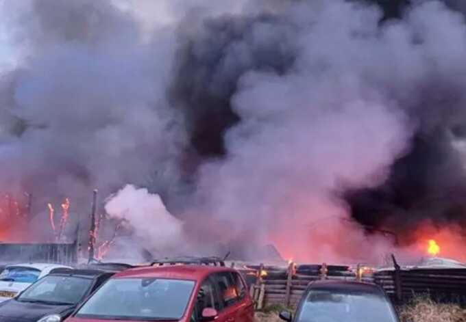 Massive fire engulfs industrial area in Erith, London: residents advised to close windows
