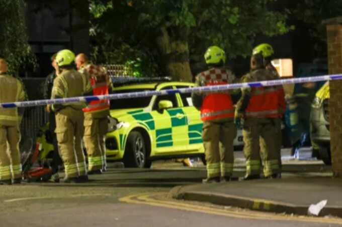 Three youths stabbed near mosque in Willesden, police initially suspected “dirty bomb”
