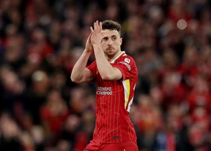 Liverpool star Diogo Jota and his brother killed in car crash in Spain
