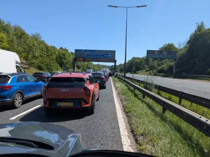 Serious accident on M60: traffic closed between Stockport and Denton