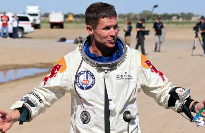 Jumped from the stratosphere: world-famous daredevil Felix Baumgartner dies in paragliding crash