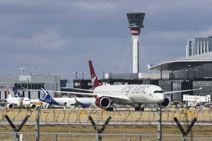 Flights resume across UK after major air traffic control failure