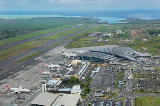 Four British tourists arrested in Mauritius over £4m cannabis smuggling plot