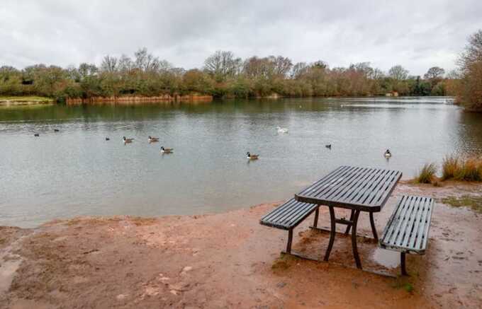 27-year-old man dies in Ensor’s Pool in Warwickshire