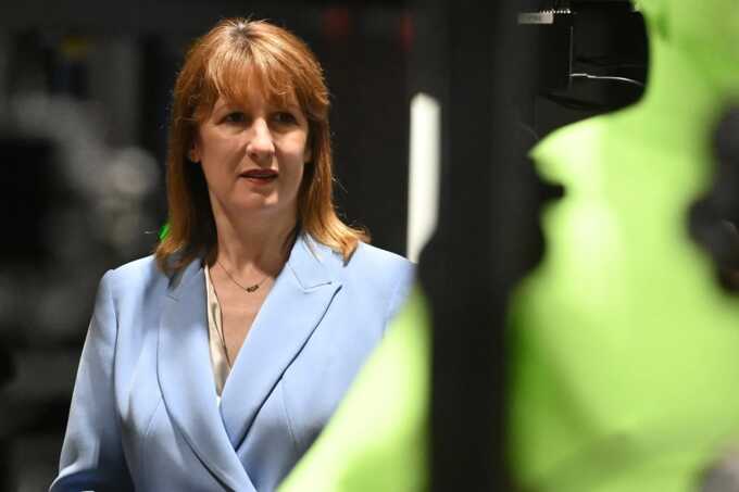 Rachel Reeves considers introducing tax on sale of family homes
