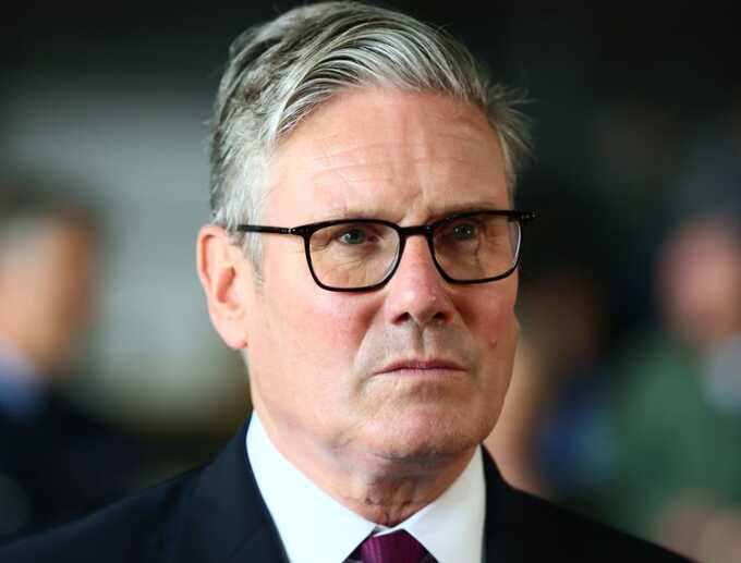 Farage’s 600,000 deportation threat draws Starmer fury