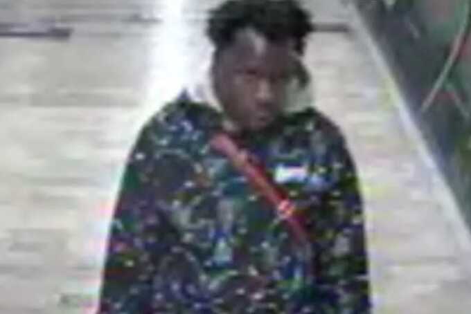 Police hunt suspect after two stabbings at Oxford Circus tube