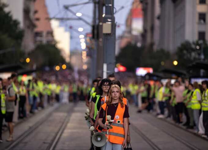 “Corruption kills”: Serbs demand Vucic’s resignation after station tragedy