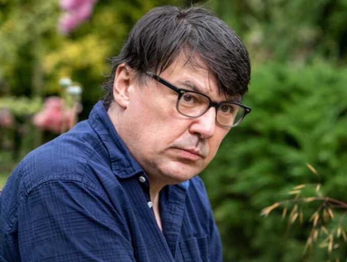 Graham Linehan to stand trial over online attacks on transgender woman