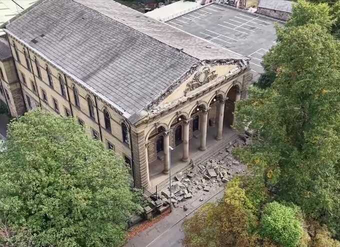 Historic Cleckheaton building suffers façade collapse, no injuries reported