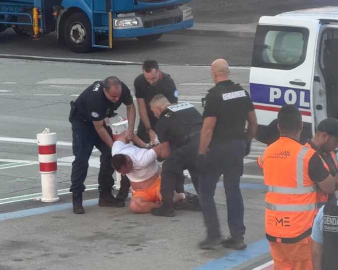 Ryanair flight makes emergency landing after passenger attempts to open exit mid-air