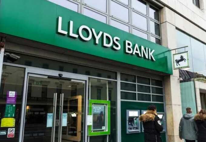 Shareholders dispute fund distribution ahead of Curve’s £120m deal with Lloyds