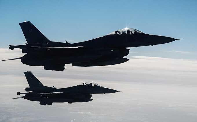 NATO and Polish aircraft deployed to secure eastern Polish airspace