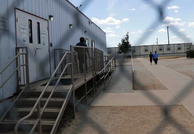 Texas detention center under scrutiny over treatment of immigrant families