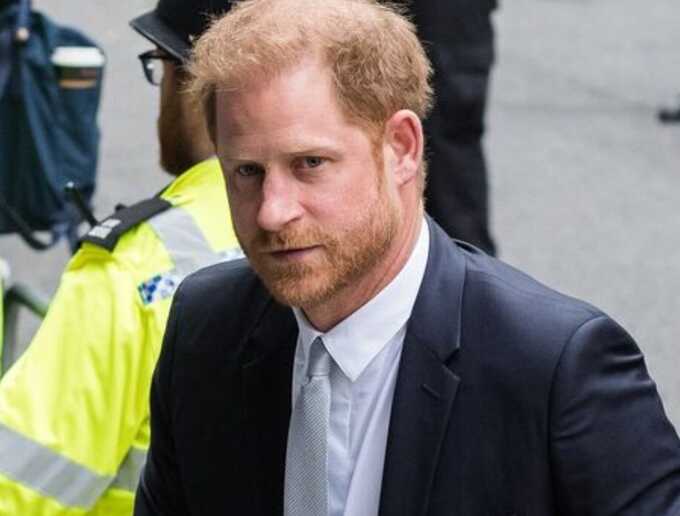Duke of Sussex kneels before King Charles over US visa fears