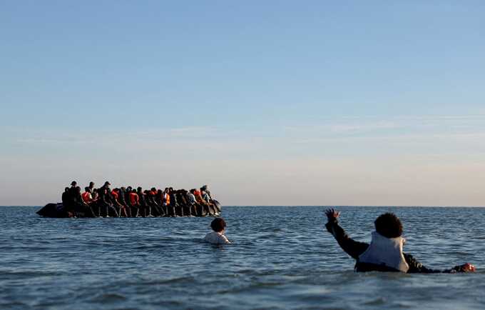 Teenager dies attempting to cross the channel off the French coast