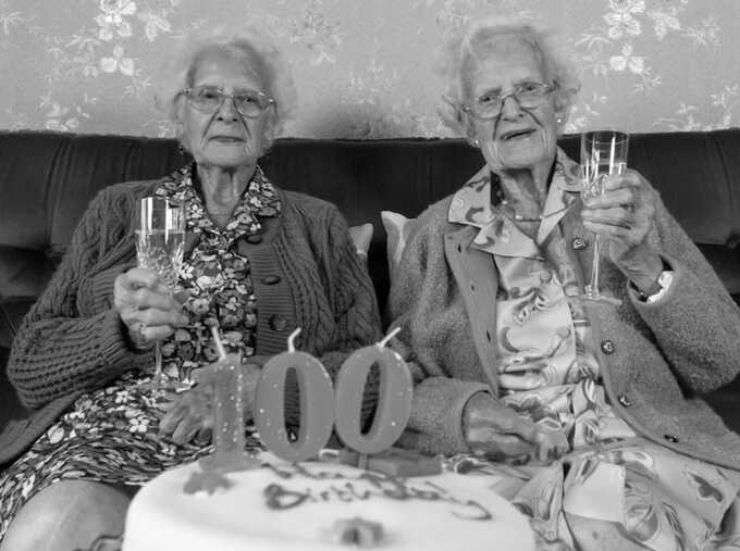 Britain bids farewell to its record-breaking identical twins
