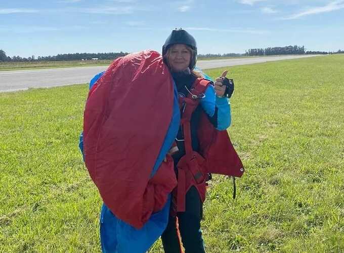 Tragic fall: 52-year-old skydiver killed in solo jump