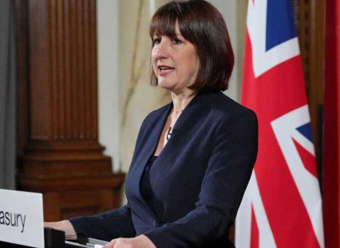 Labour MPs urge Rachel Reeves to scrap ‘outdated and unfair’ council tax