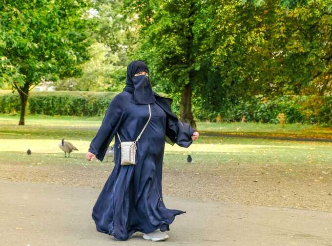 Portugal parliament bans face veils: fines up to €4,000