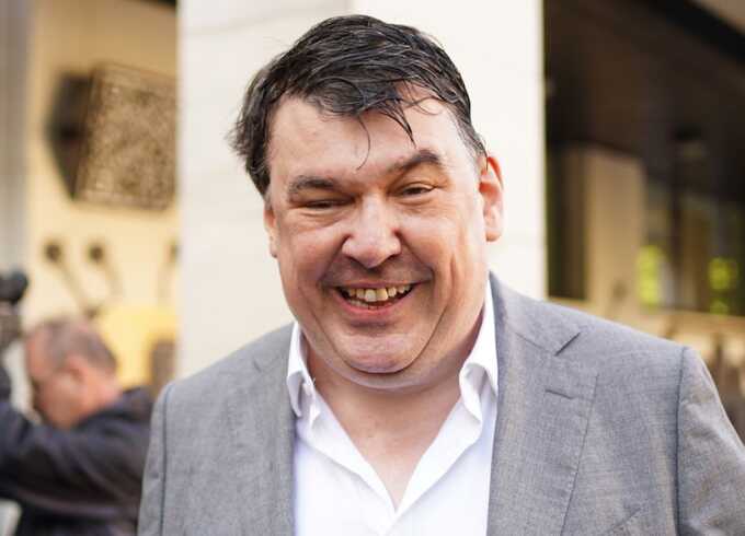 Metropolitan Police to stop investigating non-crime hate incidents after Graham Linehan case