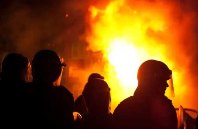 Nearly 6,500 Met Police staff to strike on Bonfire Night over pay dispute