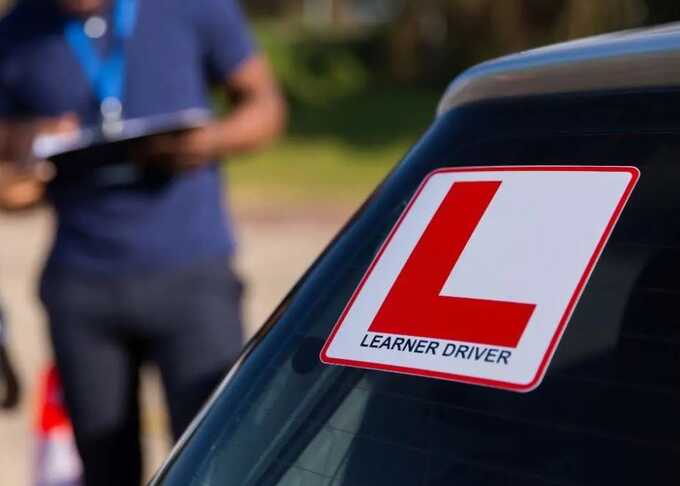 40-year-old charged with fraud after allegedly posing as driving instructor