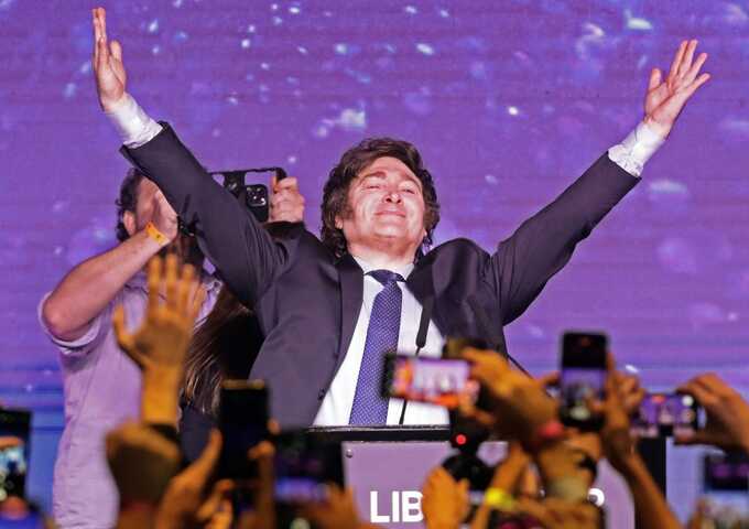 Trump’s $40bn lifeline sparks debate over US influence in Argentina’s election