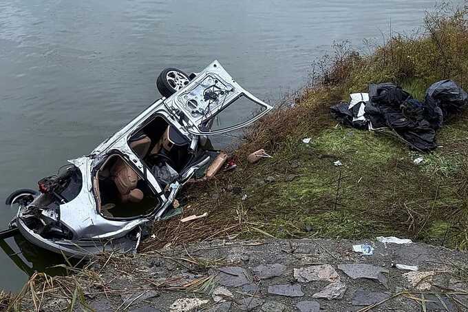 Six migrants from Afghanistan killed in van crash near Burgas, Bulgaria