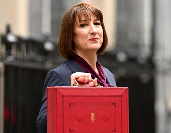 Two-child benefit cap to be fully abolished, costing over £3bn