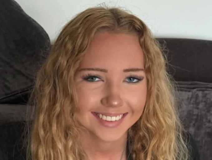 16-year-old girl dies after incident on London tube tracks