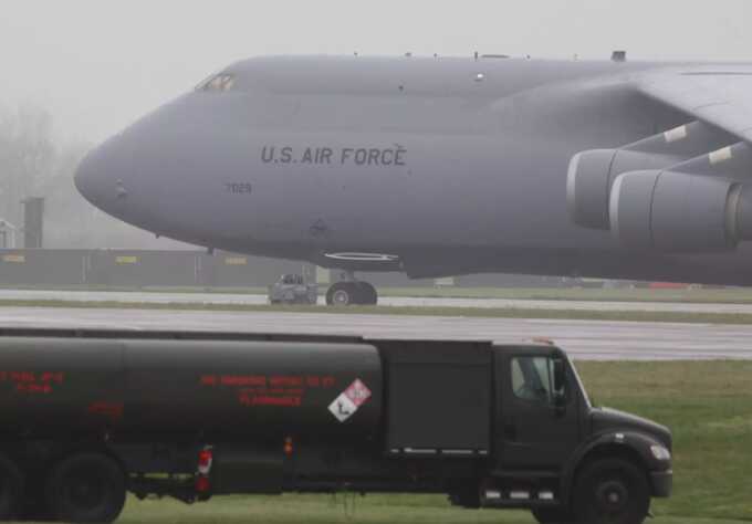 War through Britain: US fighter jets and bombers pass through UK bases