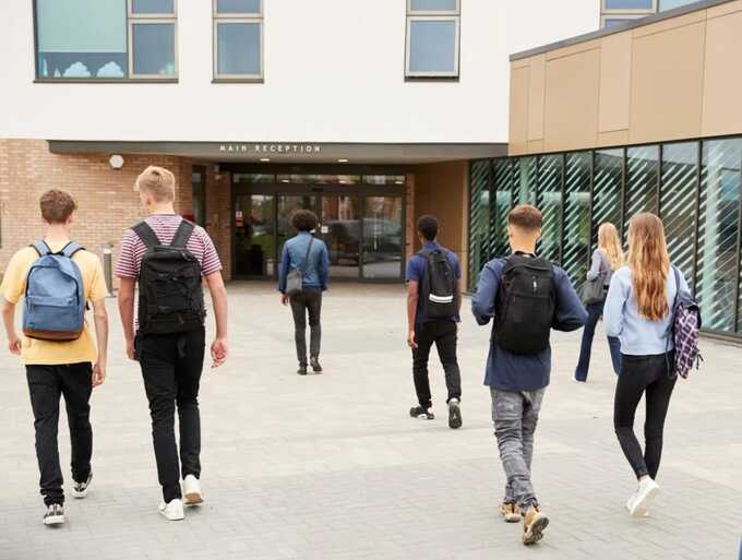 UK education scandal: 22,000 students face loss of financial support