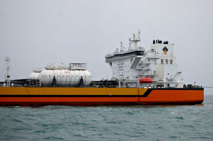 Global energy scramble boosts Russian coffers but challenges loom