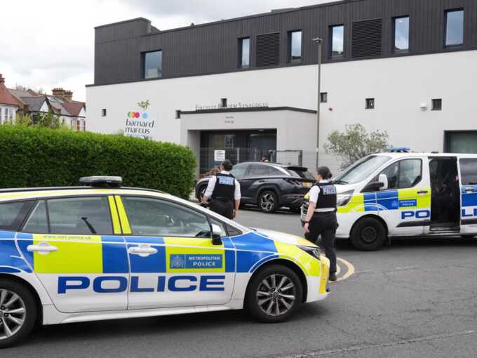 Man and woman arrested over attempted arson attack on Finchley synagogue