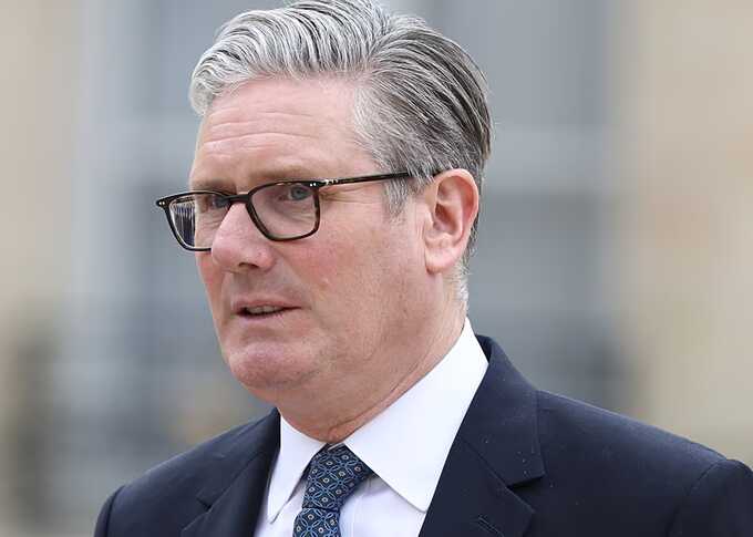 Keir Starmer isolated as cabinet splits over Mandelson row and Olly Robbins sacking