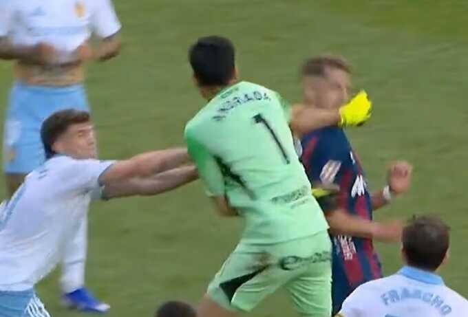 Goalkeeper Andrada sent off after shocking punch ignites chaos in Aragon derby