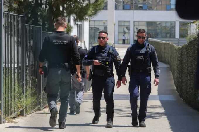 Gunman aged 89 on the run after ‘shooting spree’ in central Athens