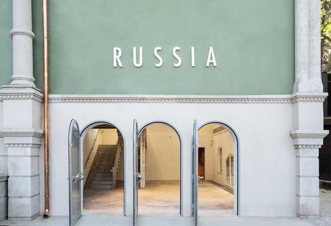 Biennale in crisis as judges quit and government opposes Russia’s inclusion